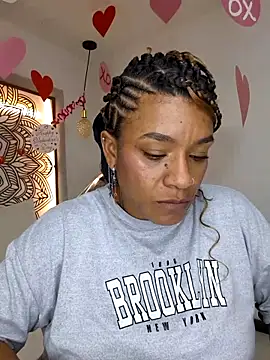 Selket11 online show from February 4, 2025, 5:01 pm