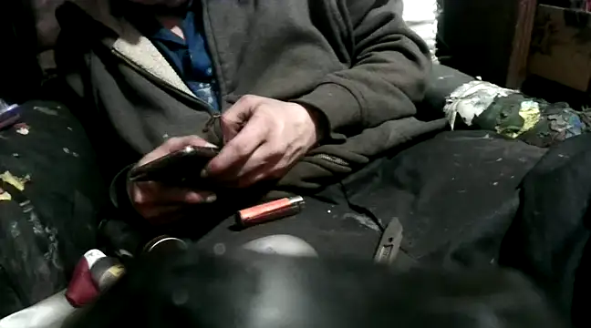 robeaulieu02 online show from January 4, 2025, 4:12 am