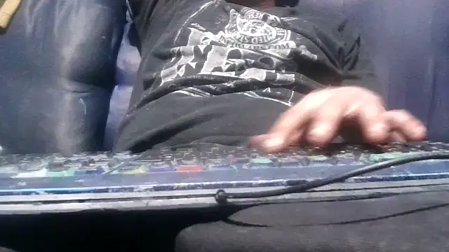 robeaulieu02 online show from March 17, 2025, 4:40 am