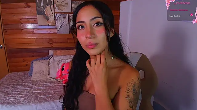 Snapshot of amber_curly chatting on December 3, 2025, 9:46 pm amber curly online show from December 3, 2025, 9:46 pm