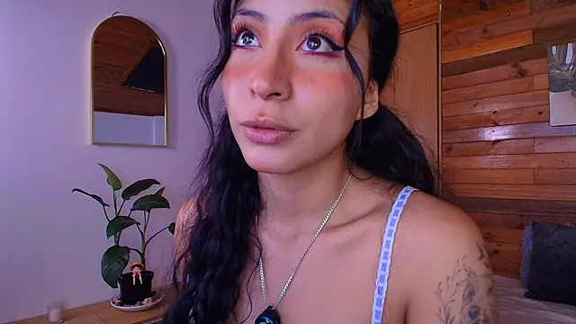 Snapshot of amber_curly chatting on July 7, 2026, 3:38 pm amber curly online show from July 7, 2026, 3:38 pm