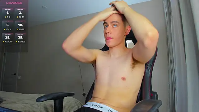 Snapshot of TaisonBrownX chatting on January 2, 2025, 8:02 pm TaisonBrownX online show from January 2, 2025, 8:02 pm