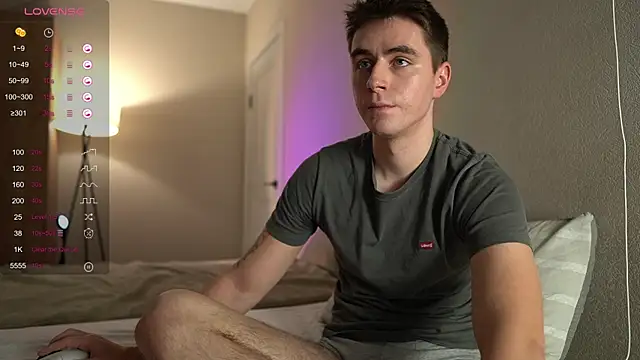 Snapshot of TaisonBrownX chatting on October 1, 2025, 7:20 pm TaisonBrownX online show from October 1, 2025, 7:20 pm