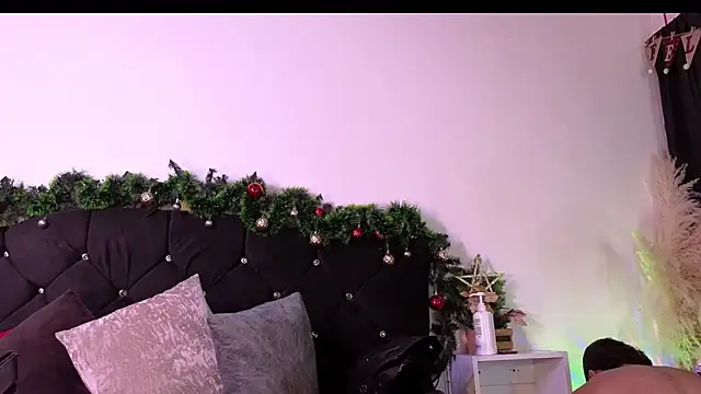 john cartter1 online show from December 18, 2025, 11:05 am