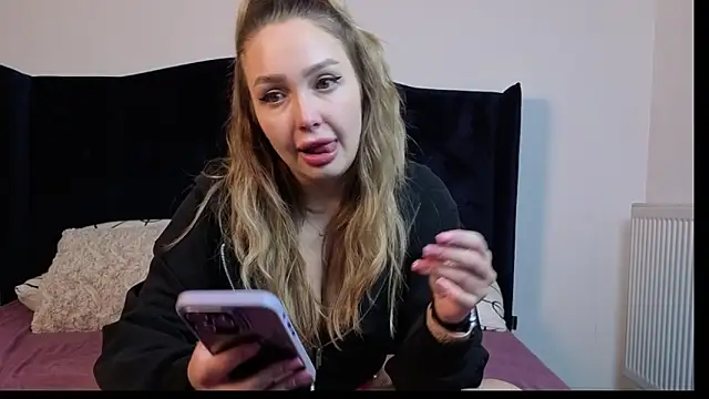 Snapshot of AnnaMaee chatting on February 20, 2026, 11:05 pm AnnaMaee online show from February 20, 2026, 11:05 pm