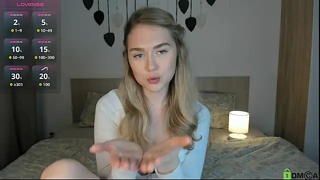 Snapshot of TheVanessaMaes chatting on October 28, 2025, 11:07 pm TheVanessaMaes online show from October 28, 2025, 11:07 pm