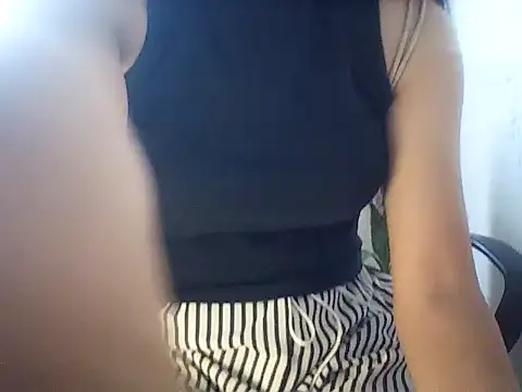 Haralushiaaax online show from November 7, 2025, 3:06 am