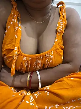 Snapshot of Nancy-22 chatting on November 7, 2025, 9:42 am Nancy-22 online show from November 7, 2025, 9:42 am