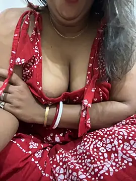 Snapshot of Nancy-22 chatting on November 10, 2025, 1:32 pm Nancy-22 online show from November 10, 2025, 1:32 pm