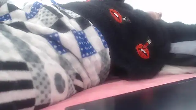 naughthyany16 online show from November 17, 2025, 8:47 pm