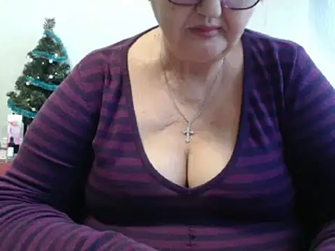 DeniseeRose online show from December 20, 2024, 10:16 am