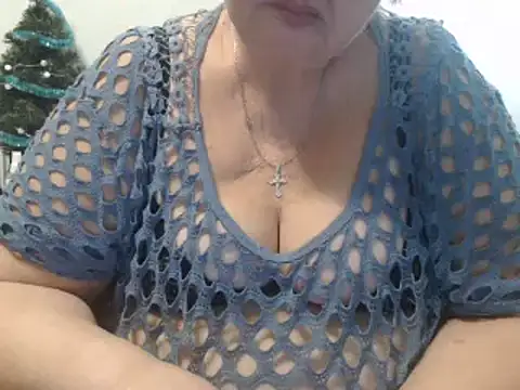 DeniseeRose online show from January 6, 2025, 11:20 pm