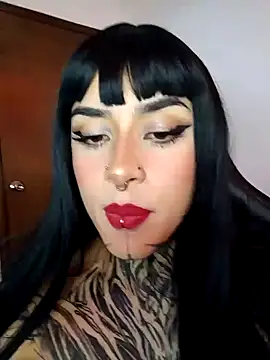 taaylor33 online show from December 7, 2024, 11:40 am