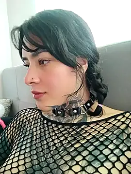 taaylor33 online show from November 9, 2025, 7:34 pm