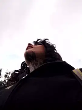 taaylor33 online show from December 20, 2025, 10:06 pm