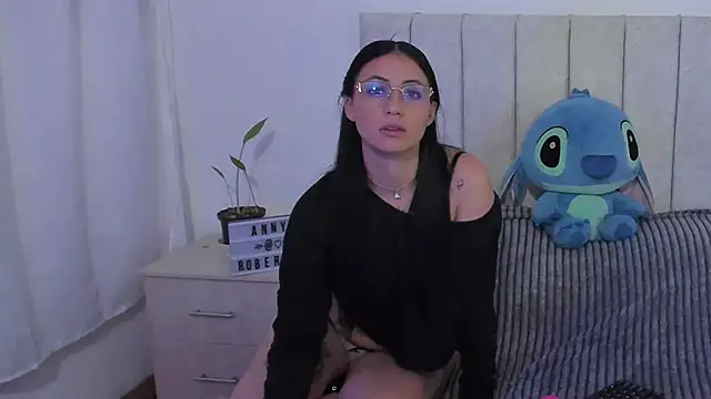 anny roberts online show from December 4, 2025, 11:13 pm