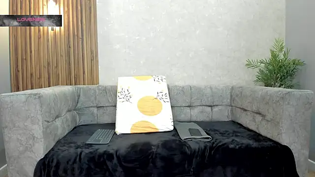 Snapshot of Johan_Williams_07 chatting on July 16, 2026, 12:27 am Johan Williams 07 online show from July 16, 2026, 12:27 am