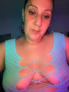 DeeLight124 online show from April 18, 2026, 5:22 am