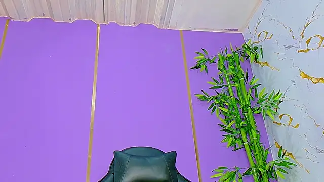 Snapshot of scarlet-jonesx chatting on November 6, 2025, 2:01 am scarlet-jonesx online show from November 6, 2025, 2:01 am