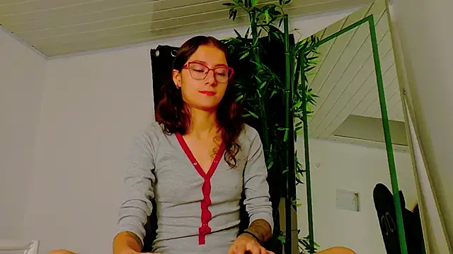 Snapshot of scarlet-jonesx chatting on November 14, 2025, 12:09 am scarlet-jonesx online show from November 14, 2025, 12:09 am