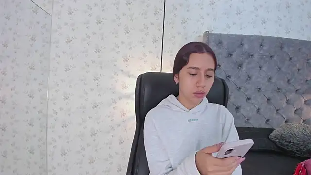 Snapshot of MissSussy chatting on April 23, 2026, 12:15 pm MissSussy online show from April 23, 2026, 12:15 pm