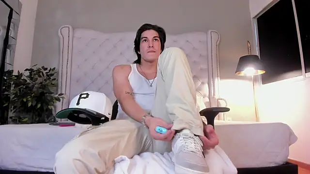 Karimferrer online show from October 30, 2025, 7:47 pm