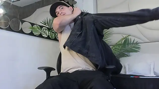 Karimferrer online show from February 20, 2026, 4:31 am