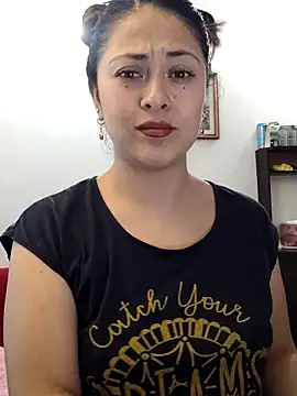 LisbethMoore  online show from November 4, 2025, 4:39 pm