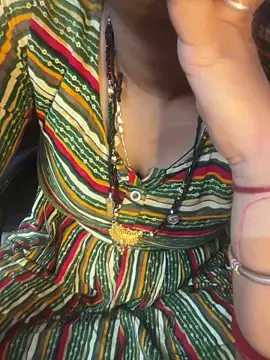 Snapshot of Spicy_sari_girl chatting on December 17, 2025, 3:40 pm Spicy sari girl online show from December 17, 2025, 3:40 pm