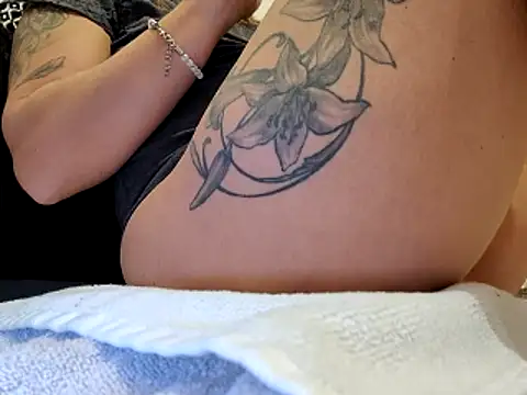 sweethotmilf888 online show from December 22, 2025, 4:37 pm