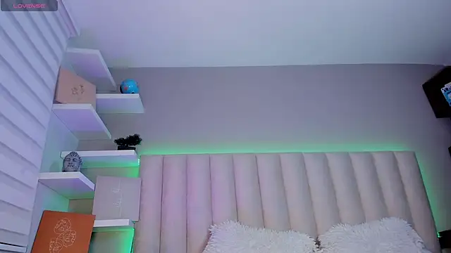 Sally  Walker online show from October 23, 2025, 3:28 am