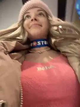 Snapshot of Times__Square chatting on December 22, 2024, 6:06 am Times Square online show from December 22, 2024, 6:06 am