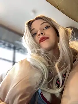 Snapshot of Times__Square chatting on December 29, 2024, 11:18 am Times Square online show from December 29, 2024, 11:18 am