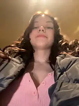 Snapshot of Times__Square chatting on February 4, 2025, 5:21 am Times Square online show from February 4, 2025, 5:21 am