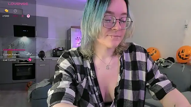 Snapshot of alisahug chatting on October 27, 2025, 8:07 am alisahug online show from October 27, 2025, 8:07 am