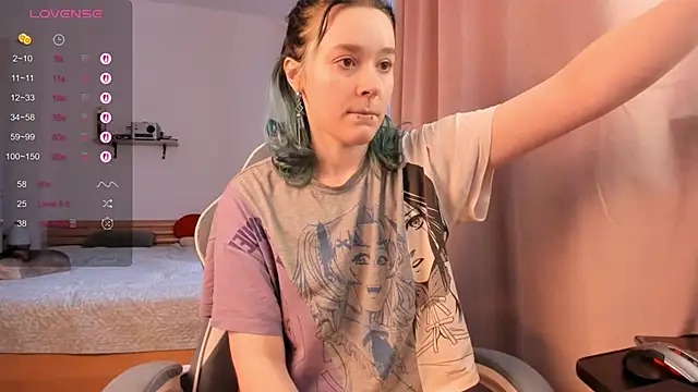 Snapshot of alisahug chatting on December 15, 2025, 10:08 am alisahug online show from December 15, 2025, 10:08 am