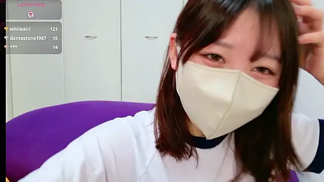 sara-a-jp online show from January 13, 2026, 3:23 am