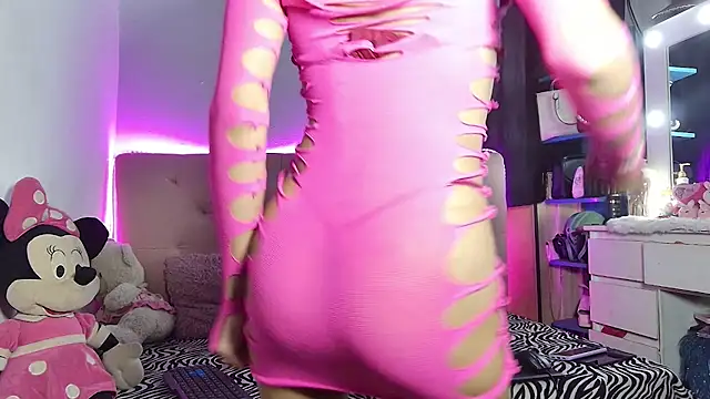 Isis brown7 online show from December 14, 2025, 9:58 am