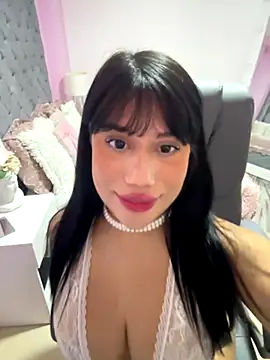 AshleyFerrer online show from October 28, 2025, 1:36 pm