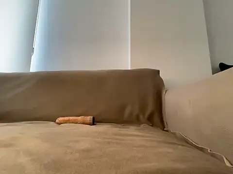 khaaleesiii online show from November 26, 2025, 8:48 am