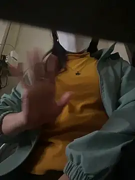 Snapshot of Tuongvy05 chatting on January 18, 2025, 2:02 pm Tuongvy05 online show from January 18, 2025, 2:02 pm