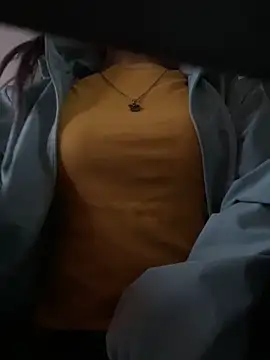 Snapshot of Tuongvy05 chatting on January 20, 2025, 1:28 am Tuongvy05 online show from January 20, 2025, 1:28 am