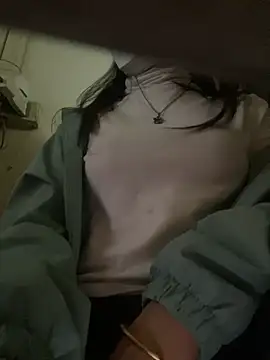 Snapshot of Tuongvy05 chatting on January 20, 2025, 6:10 pm Tuongvy05 online show from January 20, 2025, 6:10 pm