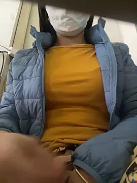 Snapshot of Tuongvy05 chatting on February 27, 2025, 3:36 am Tuongvy05 online show from February 27, 2025, 3:36 am