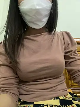 Snapshot of Tuongvy05 chatting on March 10, 2025, 9:10 am Tuongvy05 online show from March 10, 2025, 9:10 am