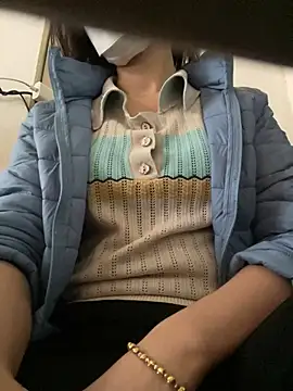 Snapshot of Tuongvy05 chatting on March 22, 2025, 2:05 am Tuongvy05 online show from March 22, 2025, 2:05 am