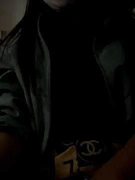 Snapshot of Tuongvy05 chatting on December 16, 2025, 1:10 am Tuongvy05 online show from December 16, 2025, 1:10 am