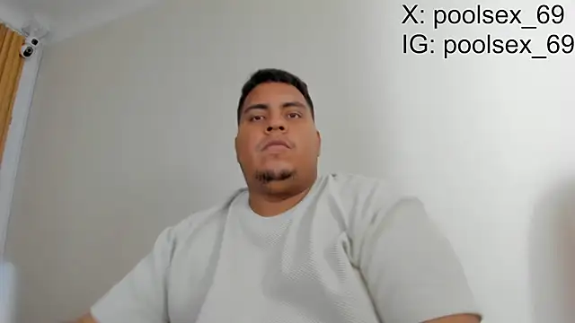 Snapshot of Poolsex_69 chatting on September 18, 2025, 8:11 pm Poolsex 69 online show from September 18, 2025, 8:11 pm