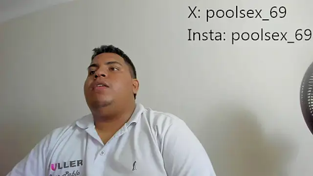 Snapshot of Poolsex_69 chatting on September 30, 2025, 6:02 pm Poolsex 69 online show from September 30, 2025, 6:02 pm