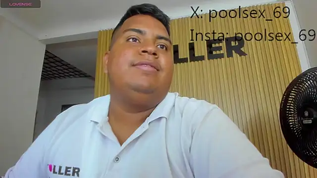 Snapshot of Poolsex_69 chatting on October 22, 2025, 7:24 pm Poolsex 69 online show from October 22, 2025, 7:24 pm